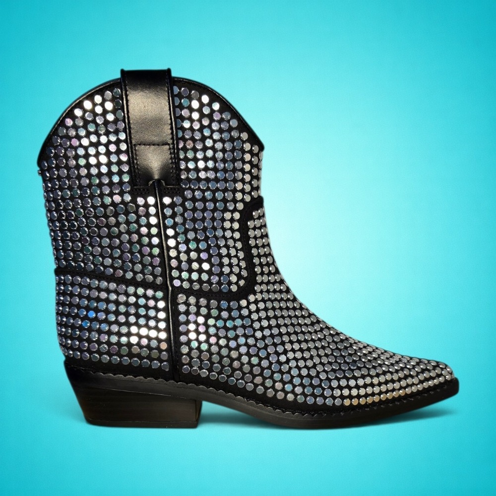 New Women's Michael Michael Kors Noemie Nail Head Stud Point-Toe Boots, size 5M.